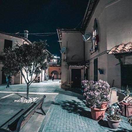 Roma Al Mare! Le Comete Del Borghetto リド・ディ・オスティア エクステリア 写真