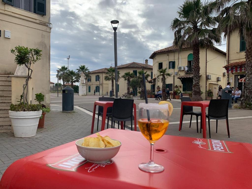 Roma Al Mare! Le Comete Del Borghetto リド・ディ・オスティア エクステリア 写真